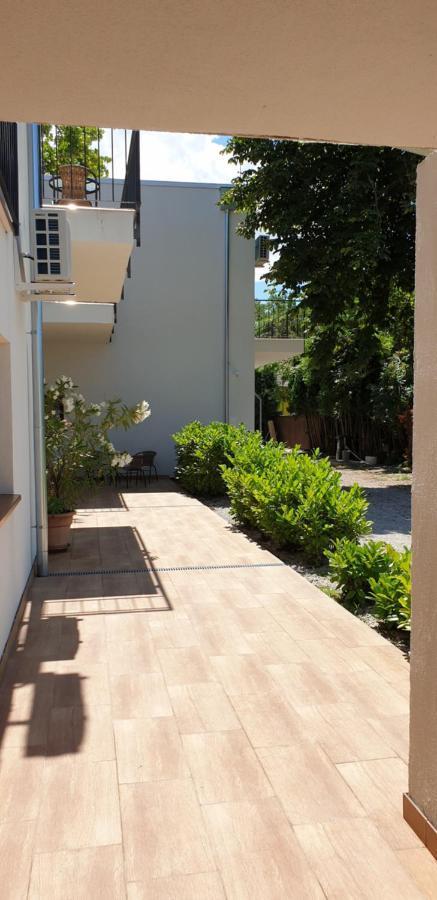 Garden Club Panzio Bed & Breakfast บาลาตอนมารีอาเฟือร์เดอ ภายนอก รูปภาพ